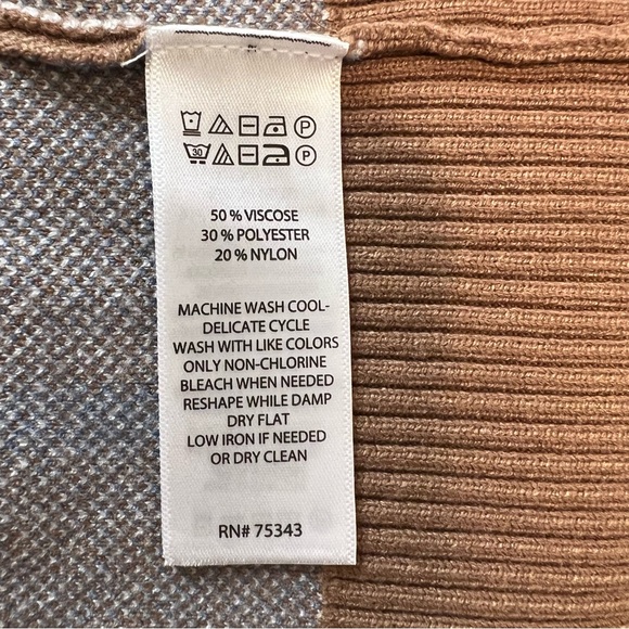 Fall plaid v-neck sweater. Tan, white and slate blue. - Picture 4 of 4